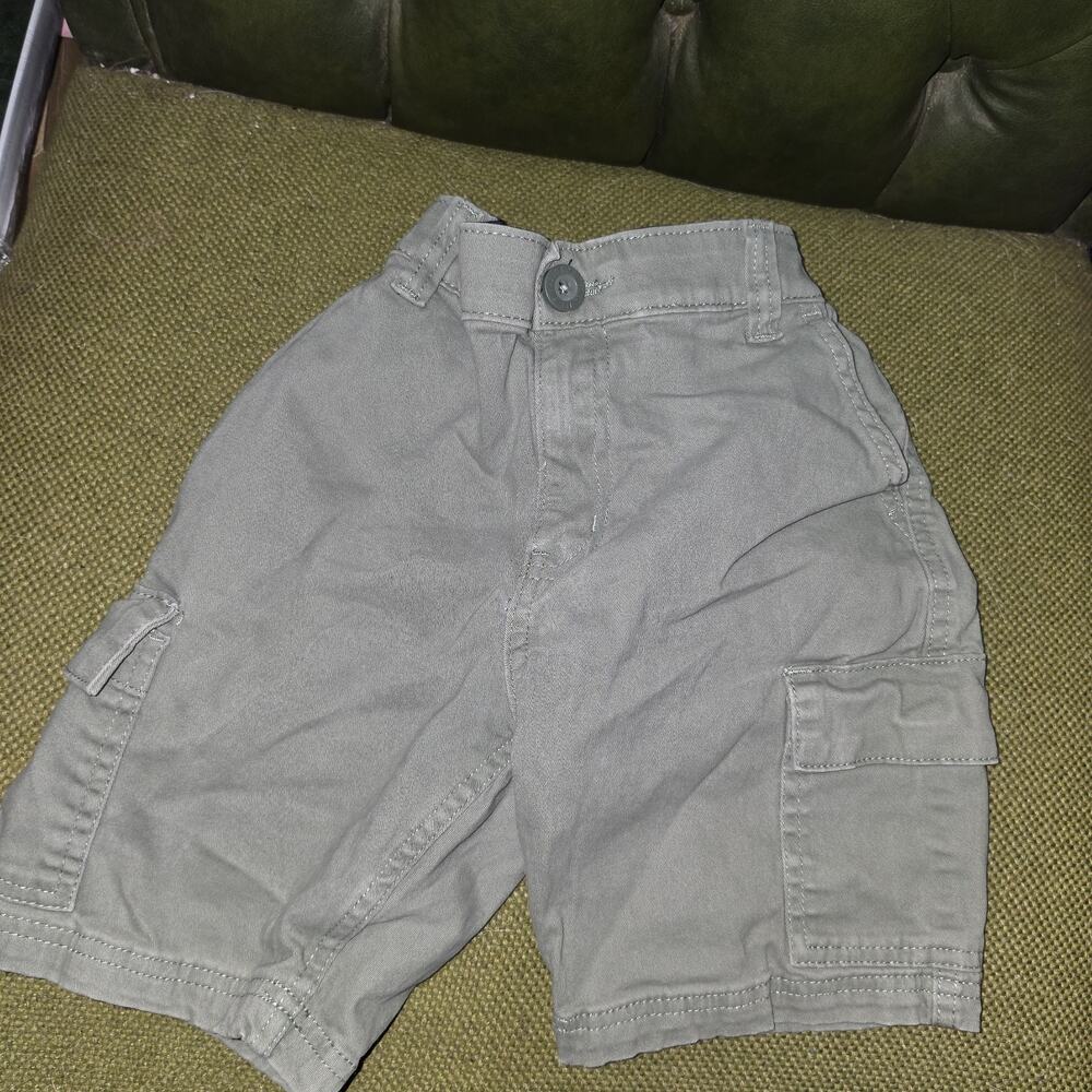Levis Boys Size 8 Regular Green Khaki Shorts Adjustable Waist NWOT